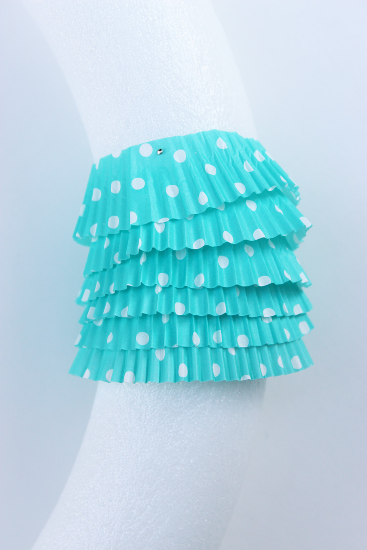 Spring-Cupcake-Liner-Wreath-Artzy Creations 3