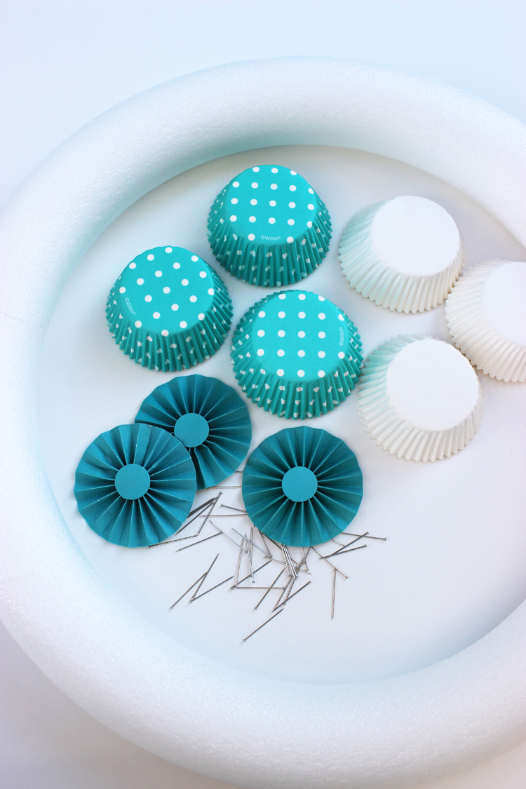 Spring-Cupcake-Liner-Wreath-Artzy Creations