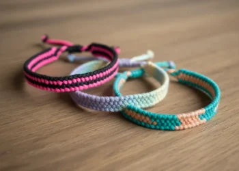 Chinese Ladder Friendship Bracelet