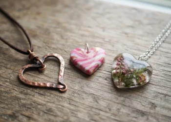 Diy Heart Necklace Ideas